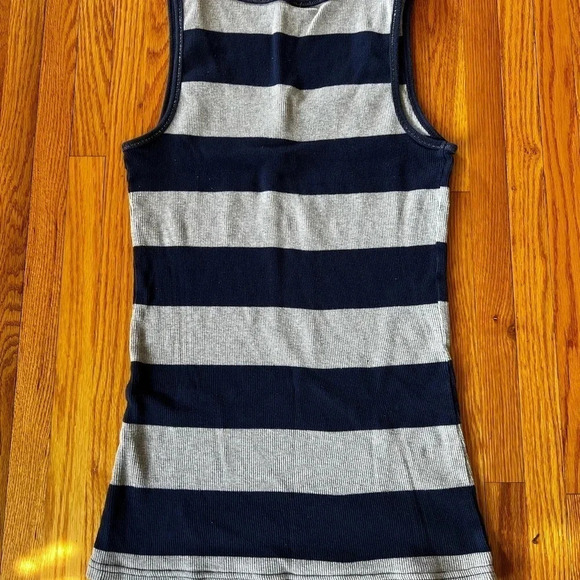 Old Navy tank top - Picture 5 of 5
